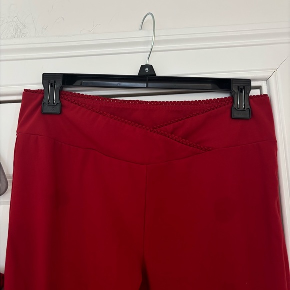 Red Crop Tank and Flared Leggings Set - Picture 7 of 12